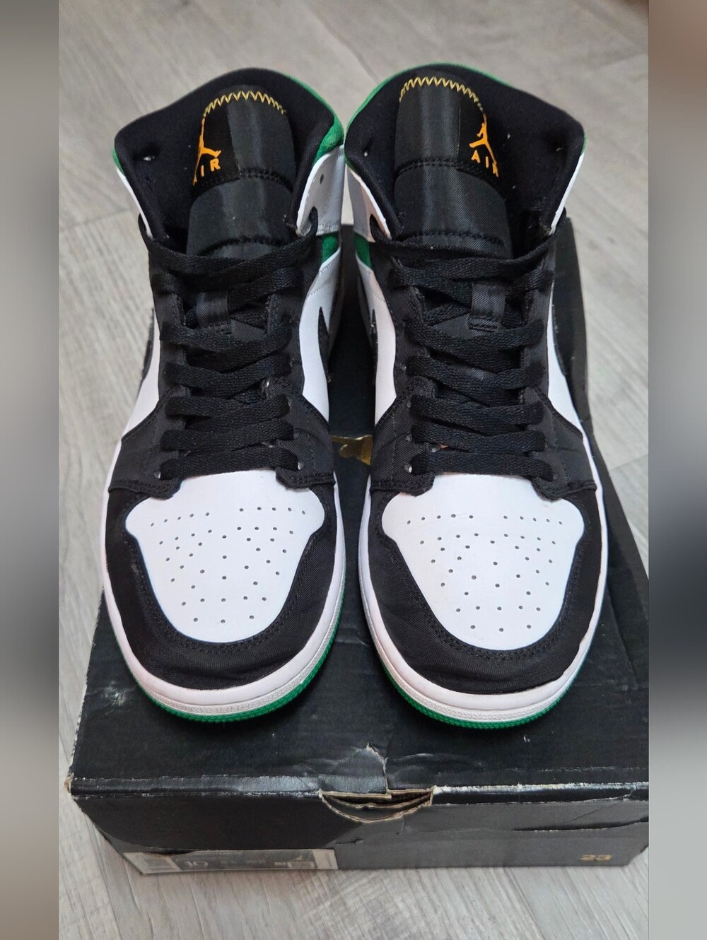 Jordan 1 Oakland - Picture 3 of 5